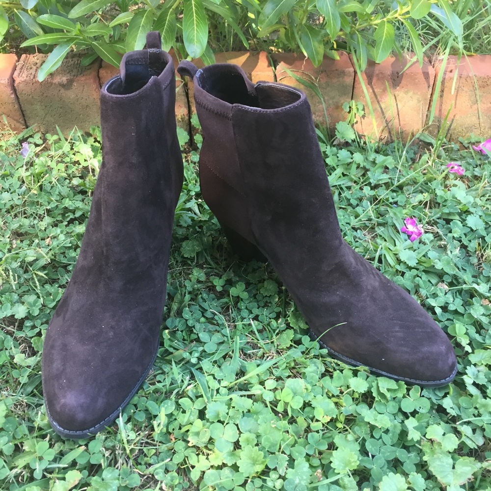 🦋 NWOT Marc Fisher Chocolate Suede Bootie - 8